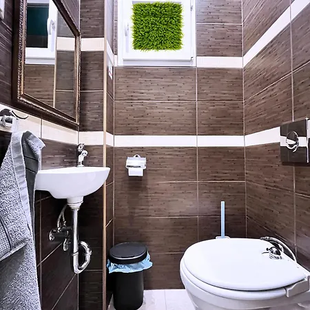 M13 Rustic Stylish With King Bed & Friendly Host Apartament