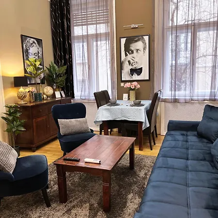 Appartement M13 Rustic Stylish With King Bed & Friendly Host *